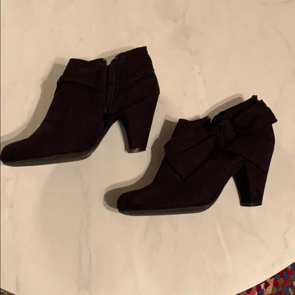 👀 Kim Rogers black bow booties size 9 - Picture 1 of 4